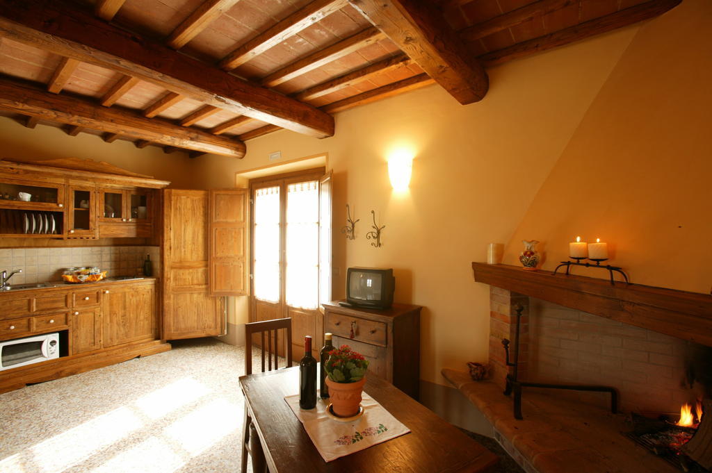 Agriturismo Podere San Gregorio Πιέντσα Δωμάτιο φωτογραφία