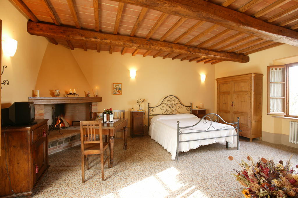 Agriturismo Podere San Gregorio Πιέντσα Δωμάτιο φωτογραφία